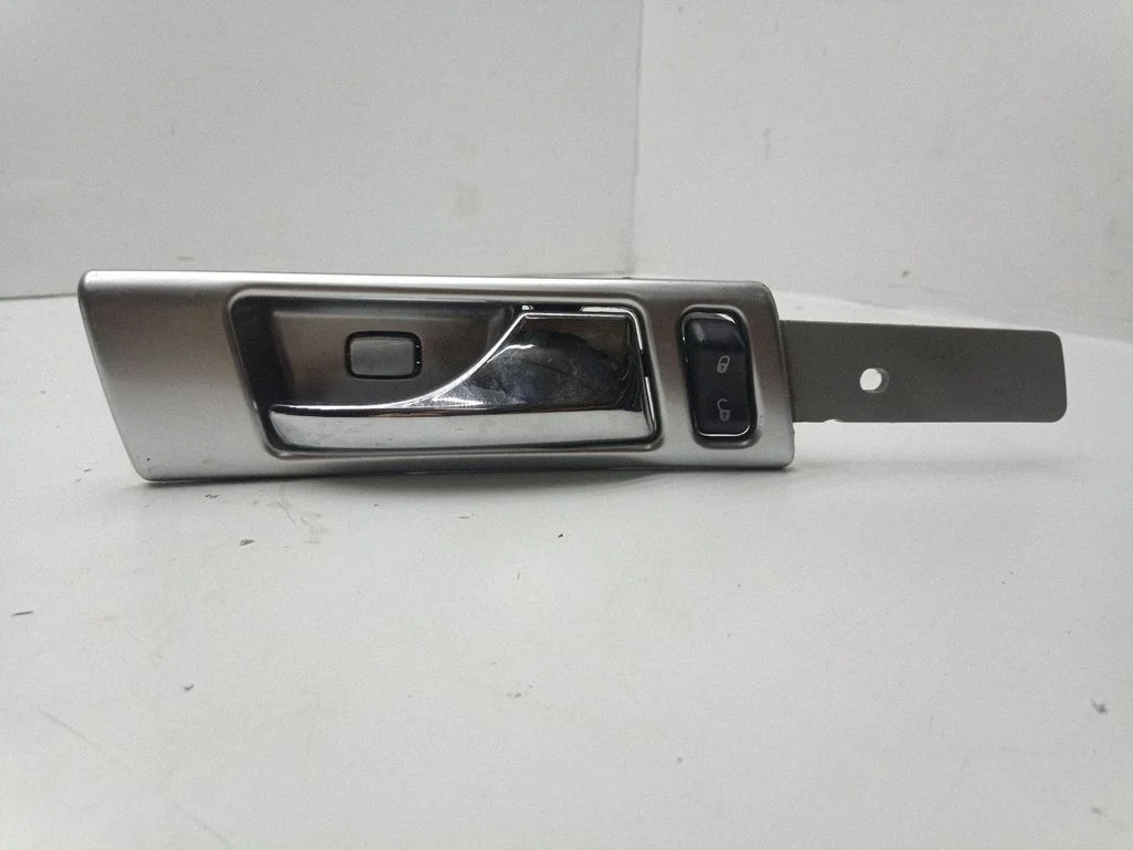 Rear door interior handle LPM000001644