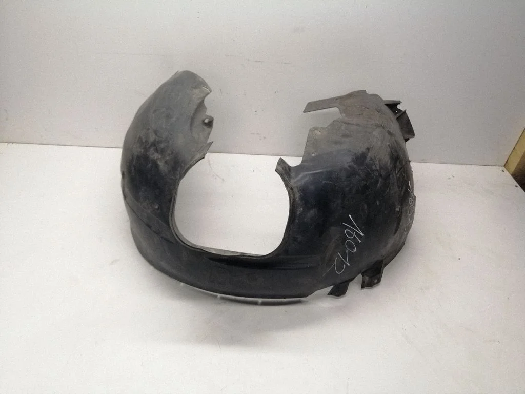 Rear arch fender liner splash guards – right