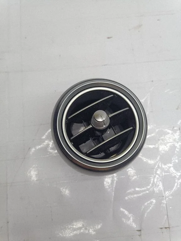 Dash center air vent grill A2058304604