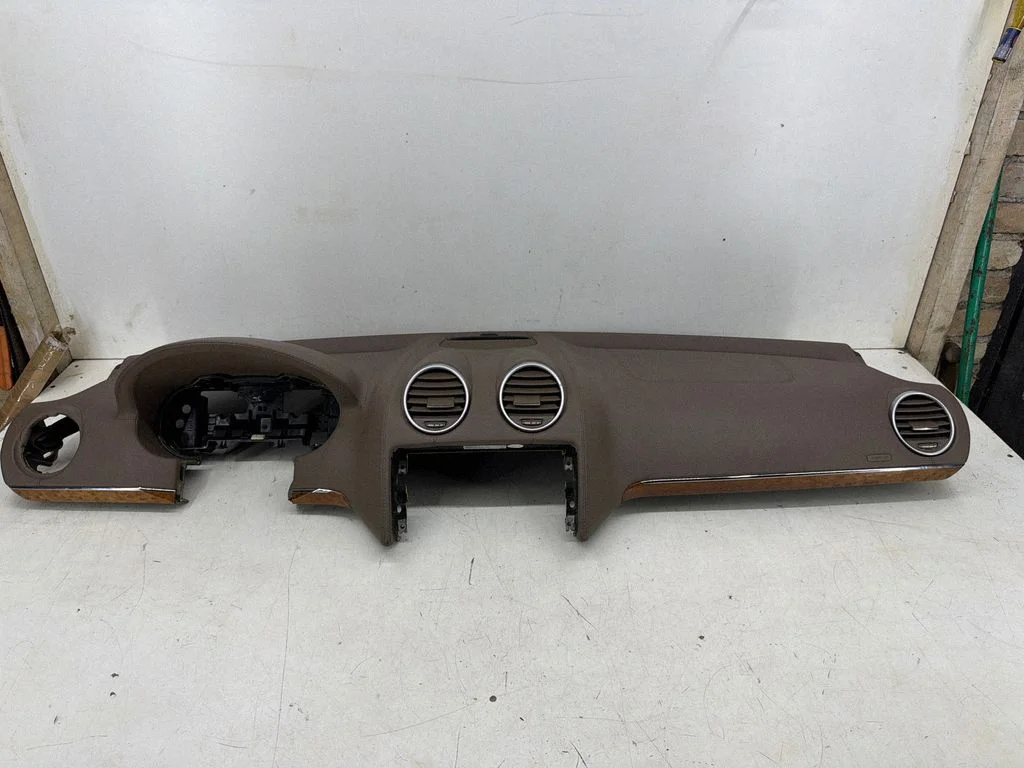 Dashboard A1646802287