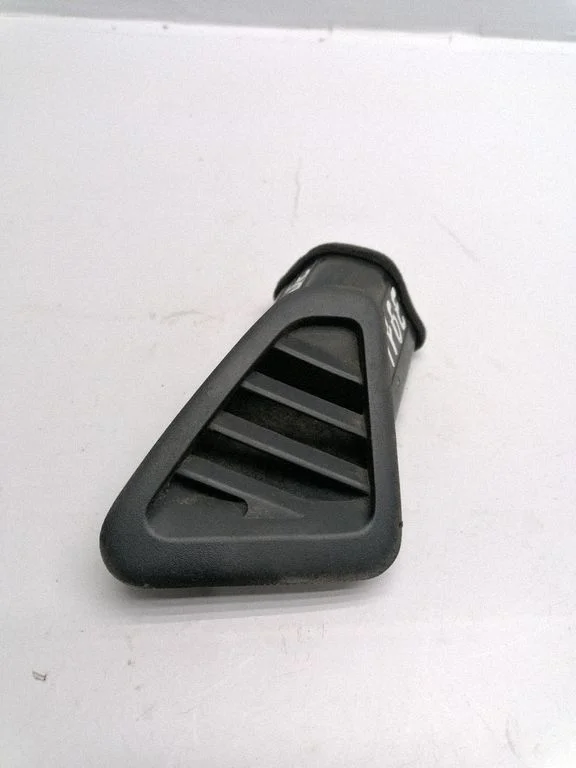 Dashboard air vent grill cover trim 68741CA000