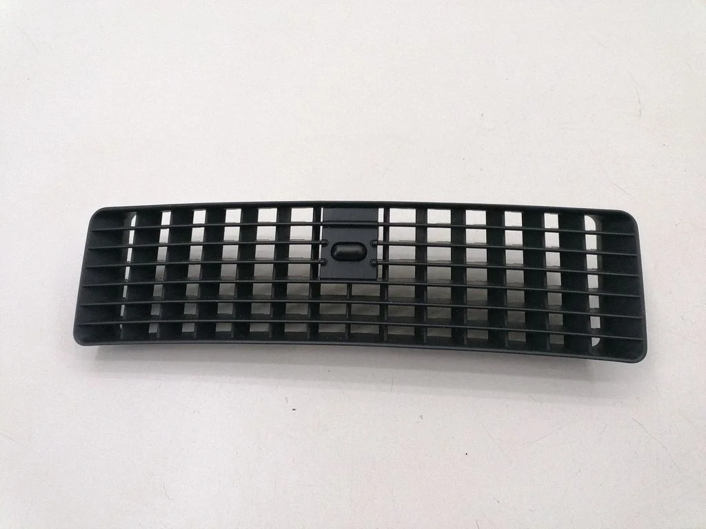 Paneļa gaisa restītes 8Z0819635