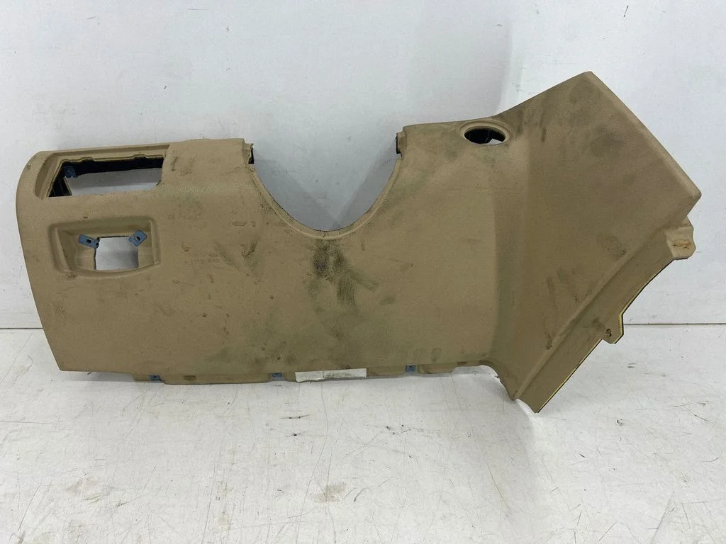 Dashboard lower bottom trim panel – Mercedes-Benz GL-Class X164 (2006-2012)