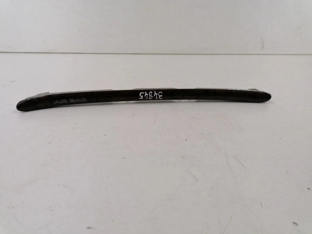 Dashboard glove box trim