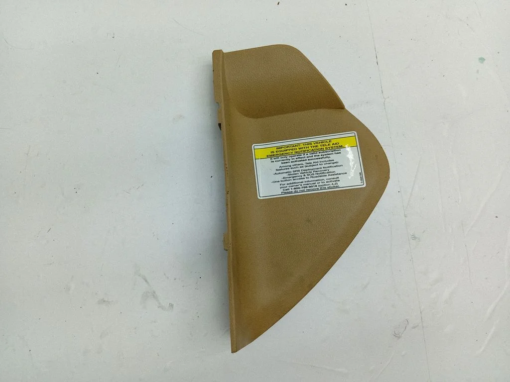 Dashboard side end trim A1646800339