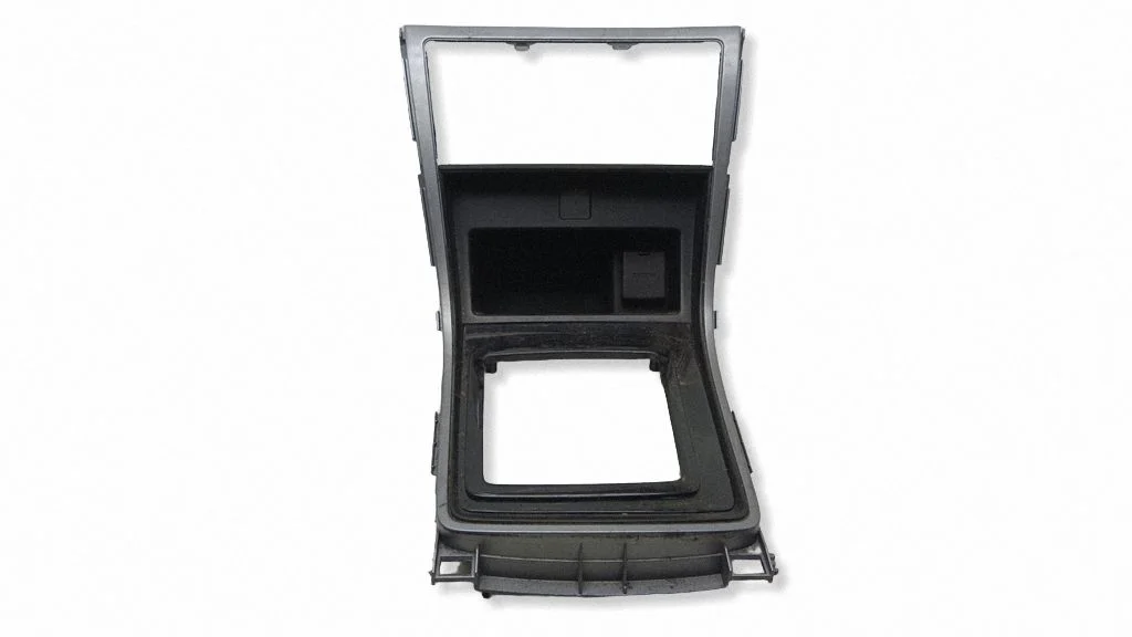 Käigukangi ümbrise viimistlus (plastik) – Mazda 6 (2008-2013)