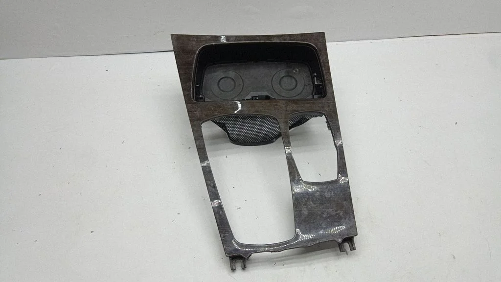 Cup holder front 221672