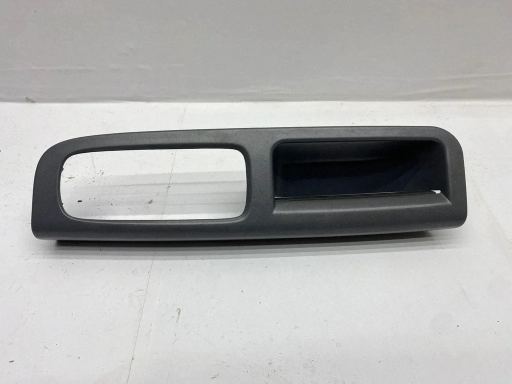 Front door window switch trim 8679474