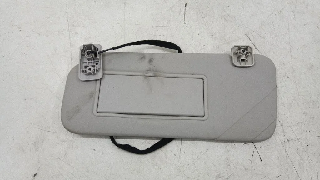 Sun visor