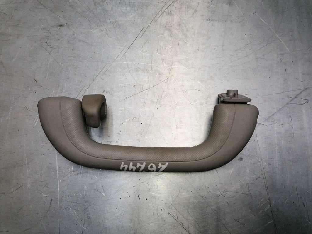Rear interior roof grab handle