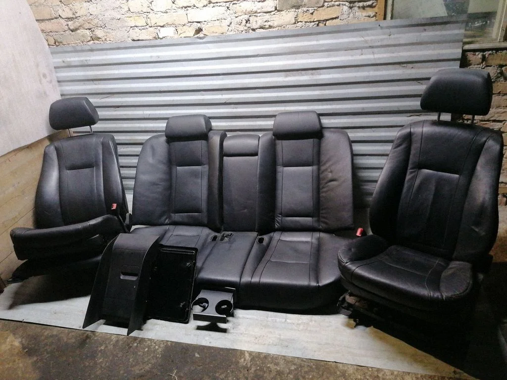 Seat set