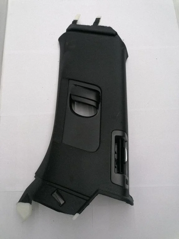 (C) pillar trim 31389171