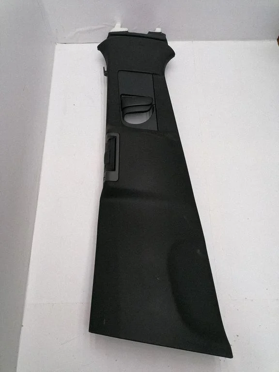 (B) pillar trim (top) 31363574