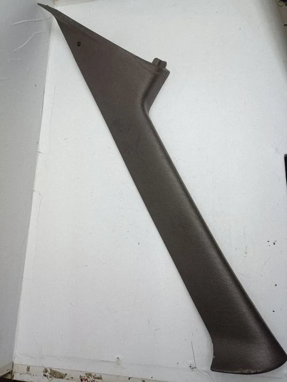 (A) pillar trim 04754947AF
