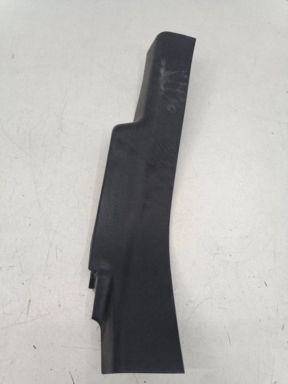 Rear sill trim cover 769B64GA0A