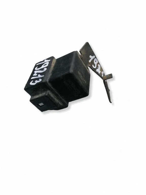 Other relay 04760603AC