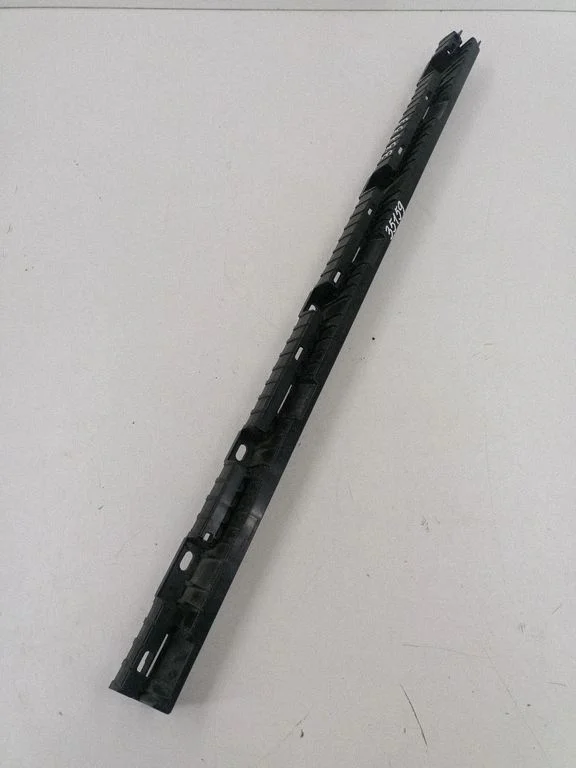 Sill supporting ledge 31395855