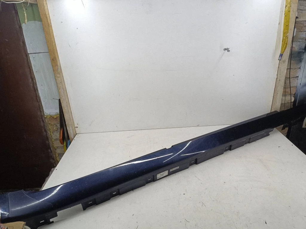 Sill 7185044