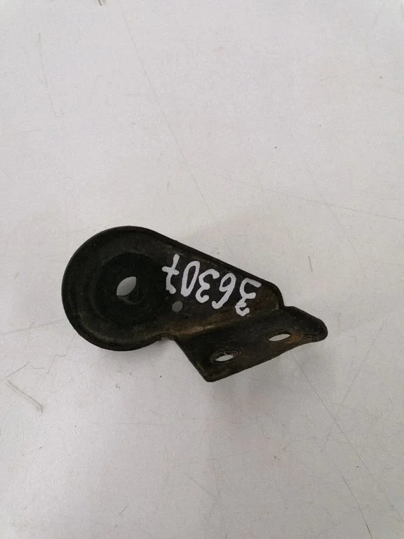 Radiator support slam panel bracket
