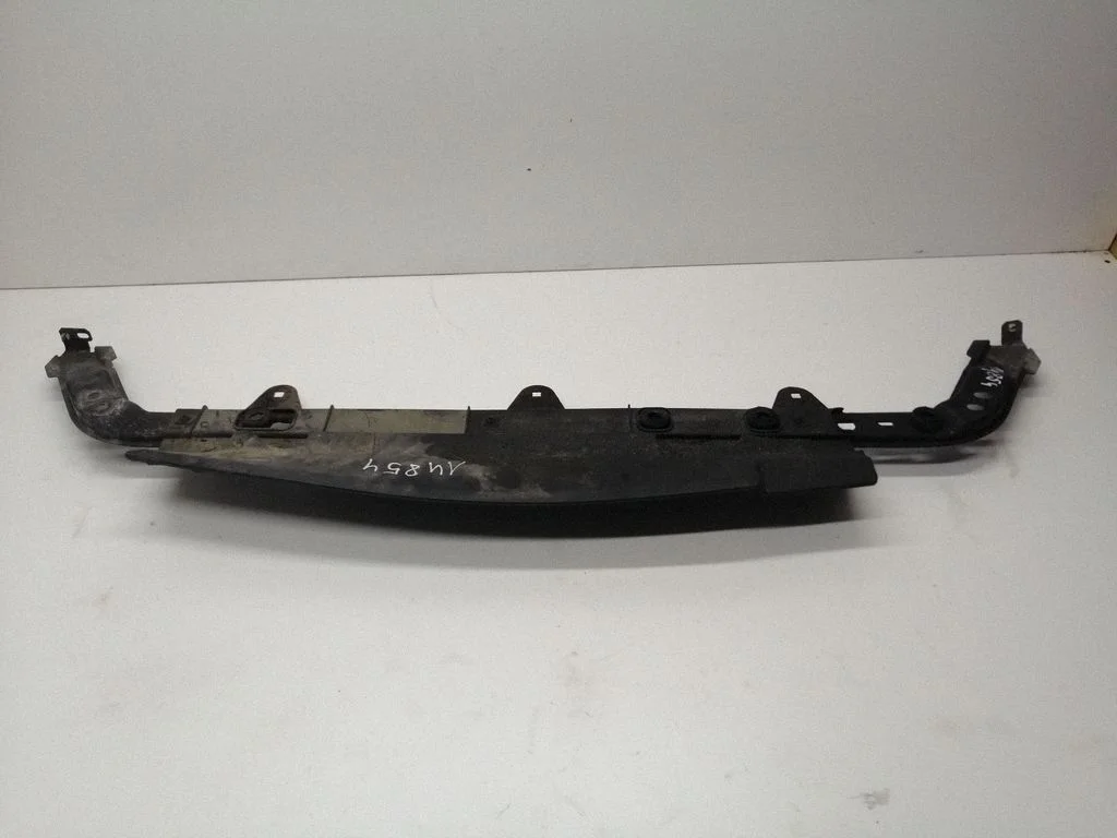 Radiator support slam panel bracket