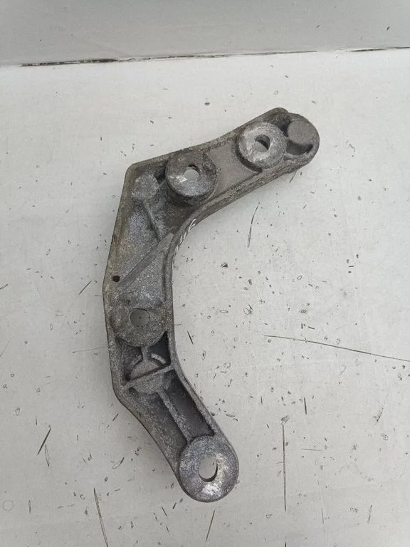 Other engine bay part A6420140600