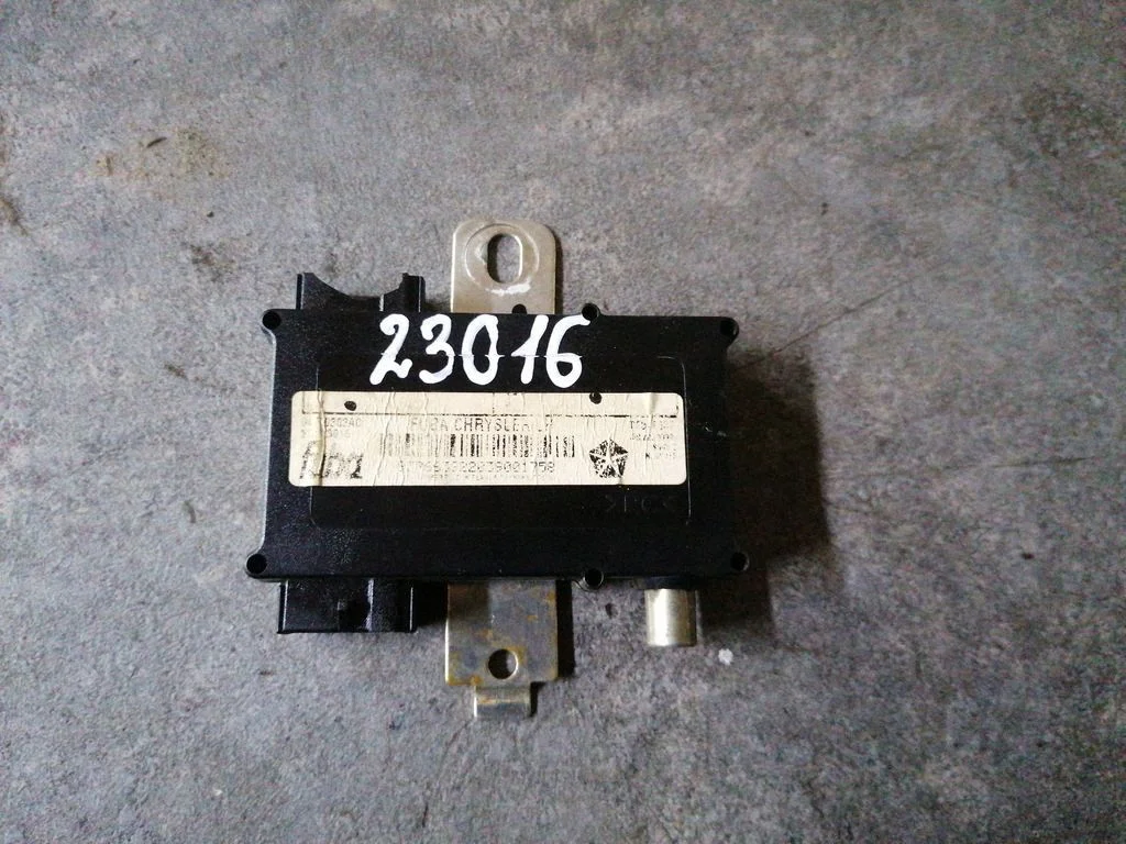 Antenas pastiprinātājs 04760303AC