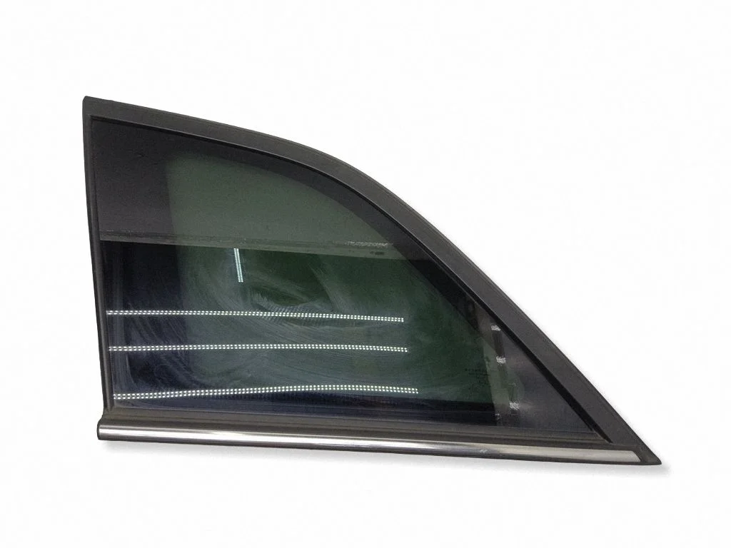 Rear side window – left