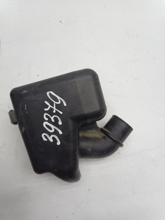 Vacuum air tank