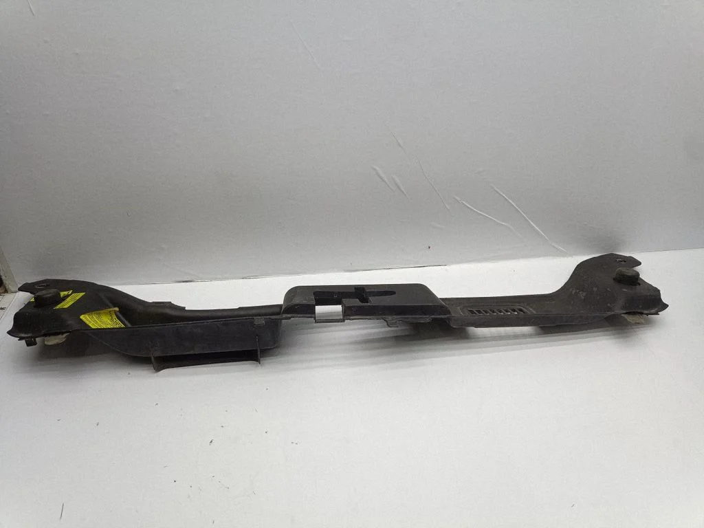 Top upper radiator support slam panel 30674608