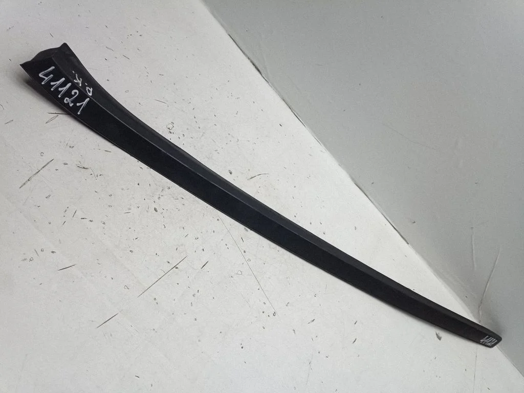 Windshield trim 13280301