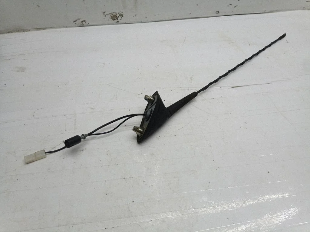 Radio antena