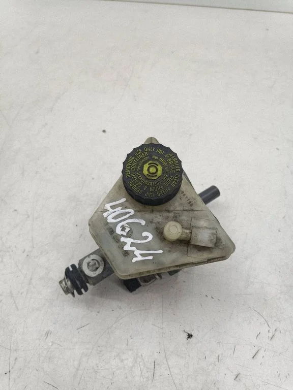 Master brake cylinder – Mercedes-Benz C-Class W203 (2000-2007)