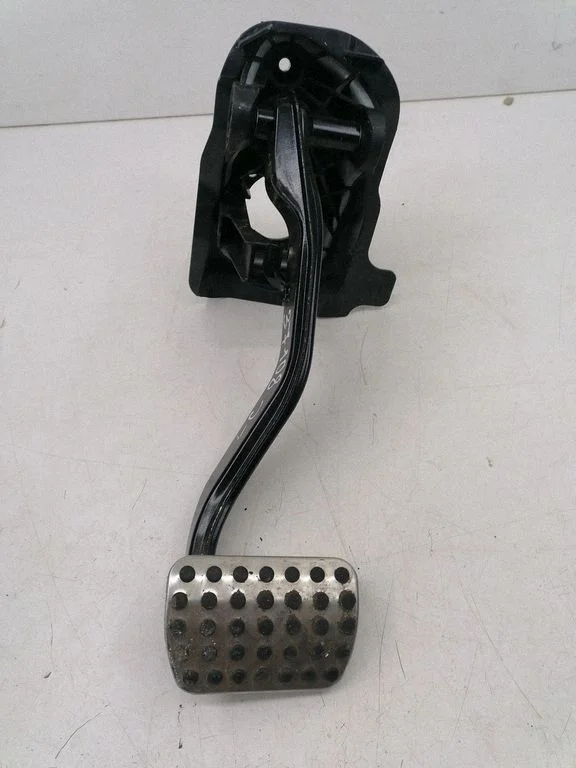 Brake pedal – Mercedes-Benz GLC-Class C253 (2016-)