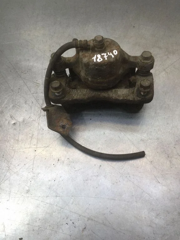 Front brake caliper – front left
