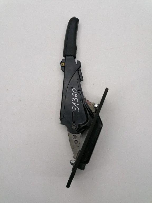 Handbrake/parking brake lever assembly
