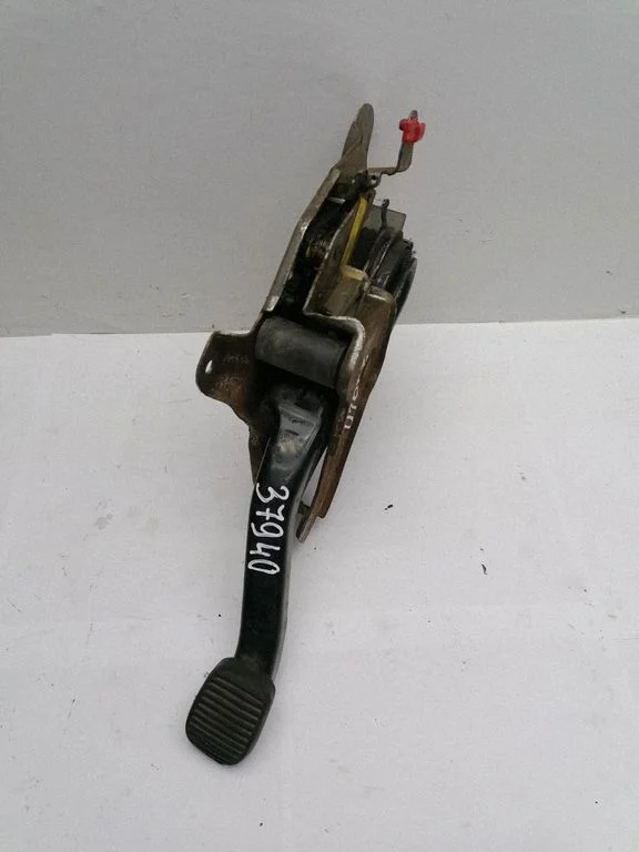 Handbrake/parking brake lever assembly 3207IF