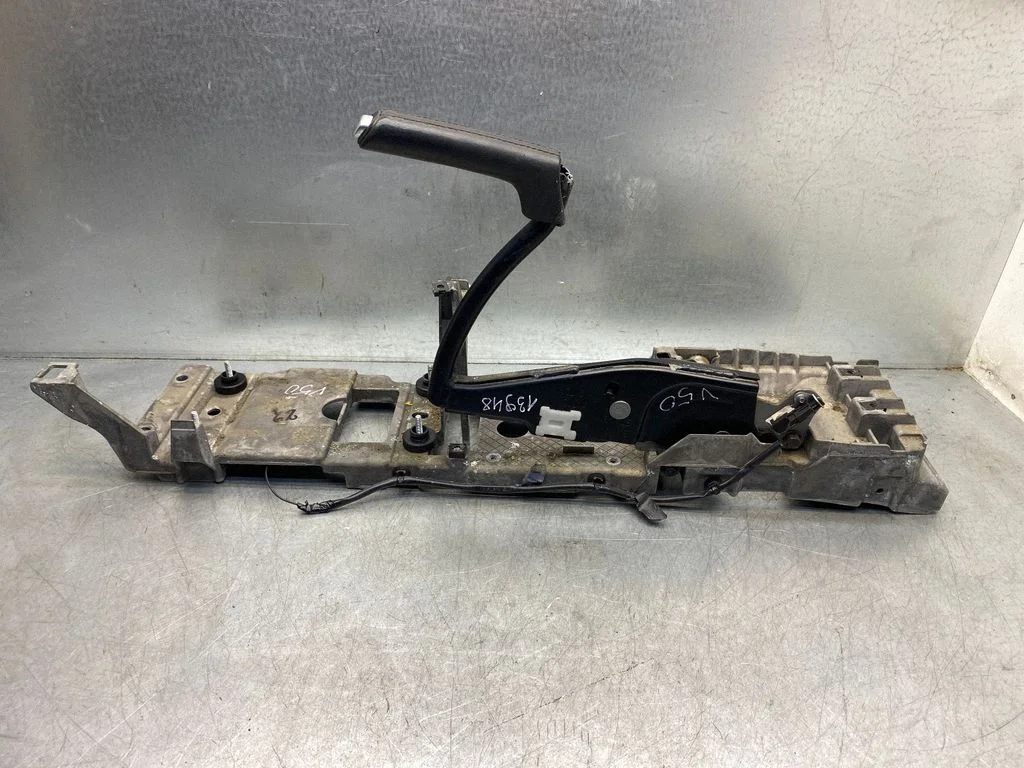 Handbrake/parking brake lever assembly – Volvo V50 (2004-2007)