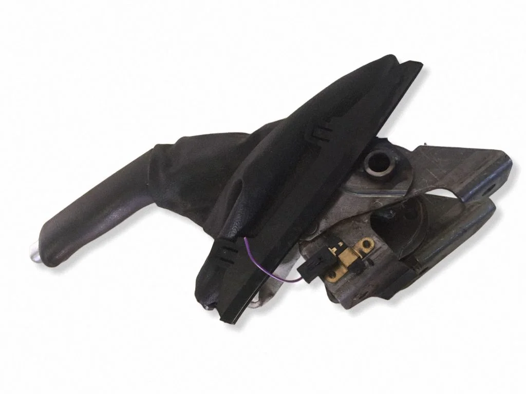 Handbrake/parking brake lever assembly – Nissan Primera (2002-2007)