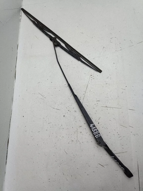 Front wiper blade arm 1U1955409