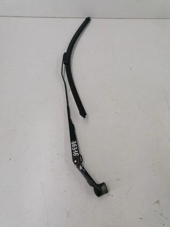 Front wiper blade arm – left