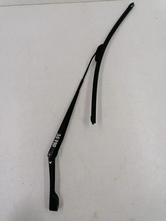 Front wiper blade arm – left