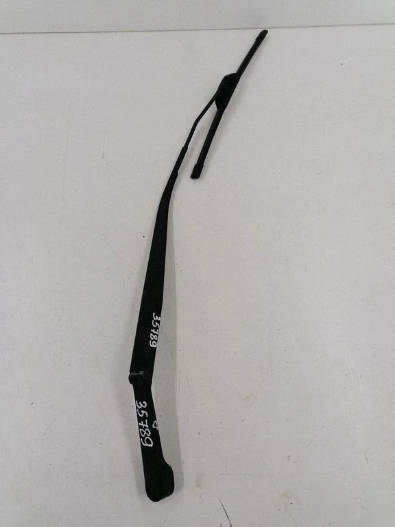 Front wiper blade arm – right
