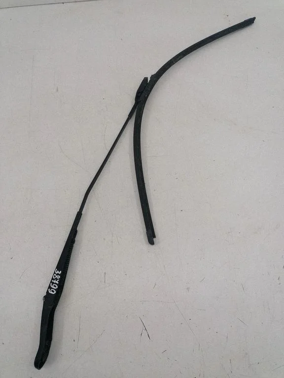 Front wiper blade arm 20812593