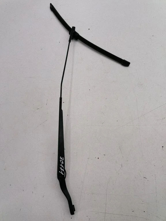 Front wiper blade arm – Mazda 3 I (2007-2008)