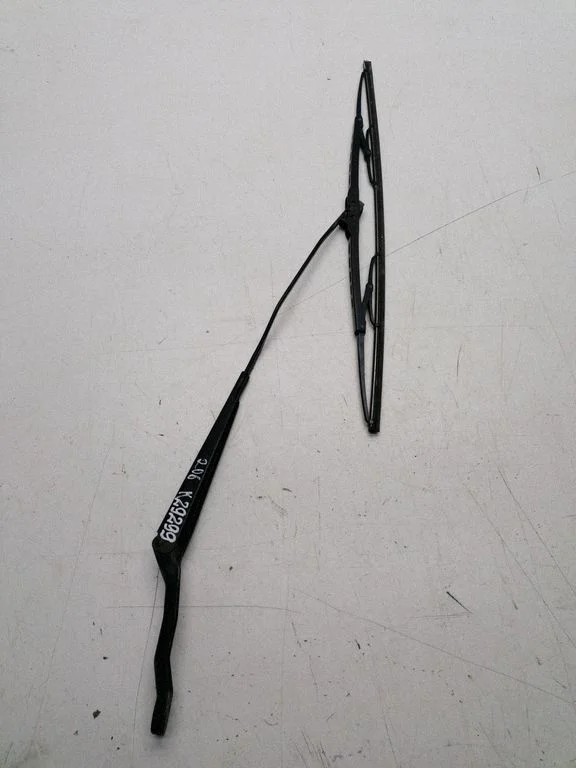 Front wiper blade arm – left