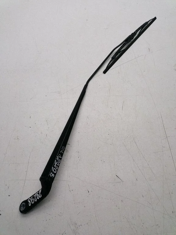 Front wiper blade arm – right
