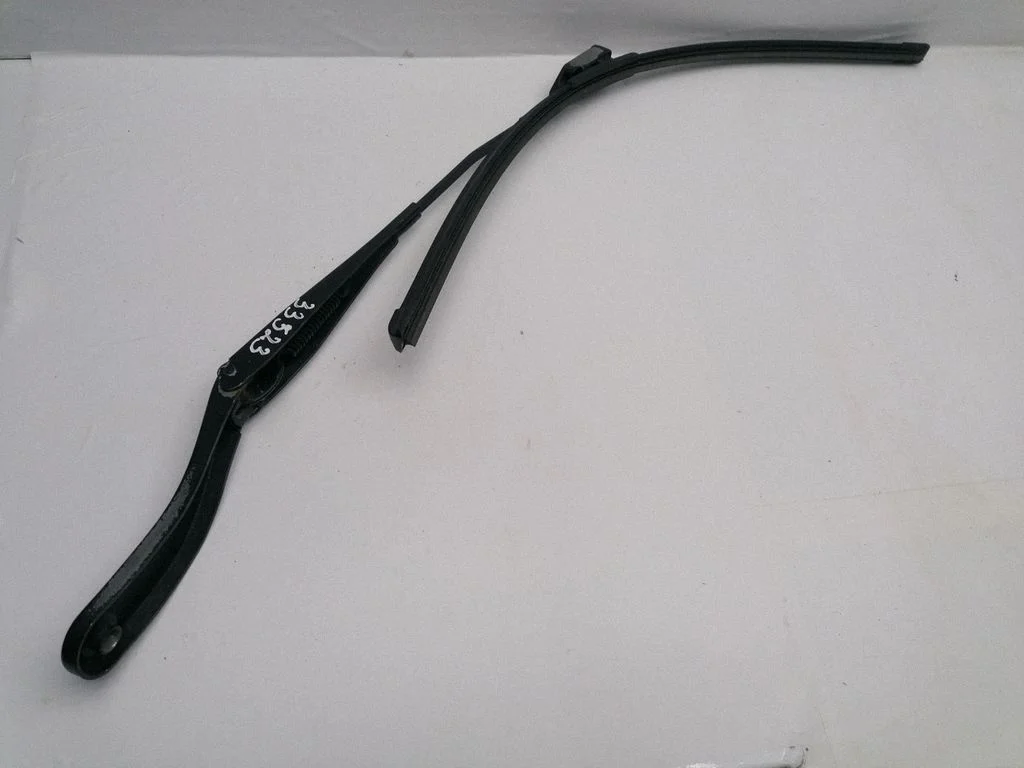 Front wiper blade arm 8623159