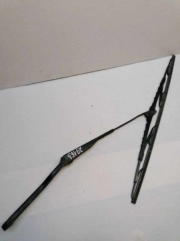 Front wiper blade arm – right
