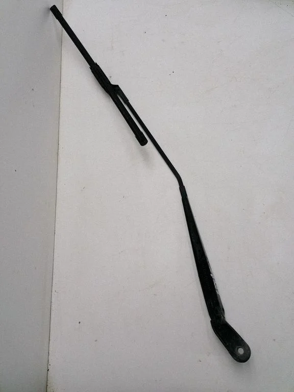 Front wiper blade arm 6Q1955410C