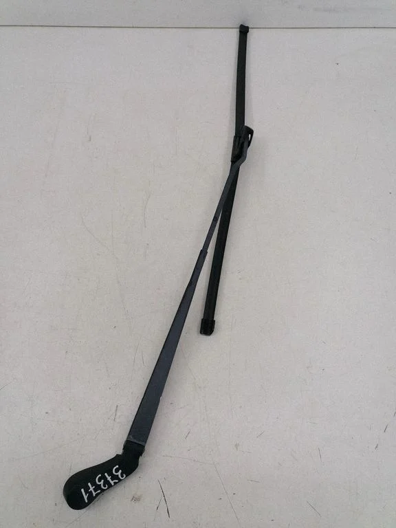 Front wiper blade arm 4717365AB